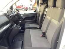 Vauxhall Vivaro Turbo D Prime LWB L/R A/C Euro 6 