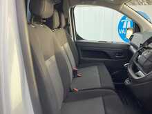 Vauxhall Vivaro Turbo D Prime LWB L/R A/C Euro 6 