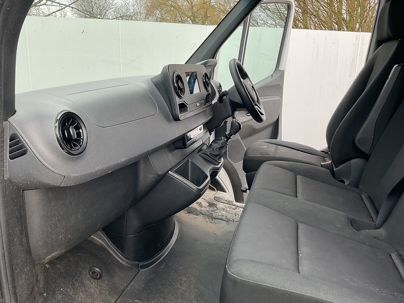 Mercedes 315 CDI Premium MWB H/R Progressive A/C Euro 6