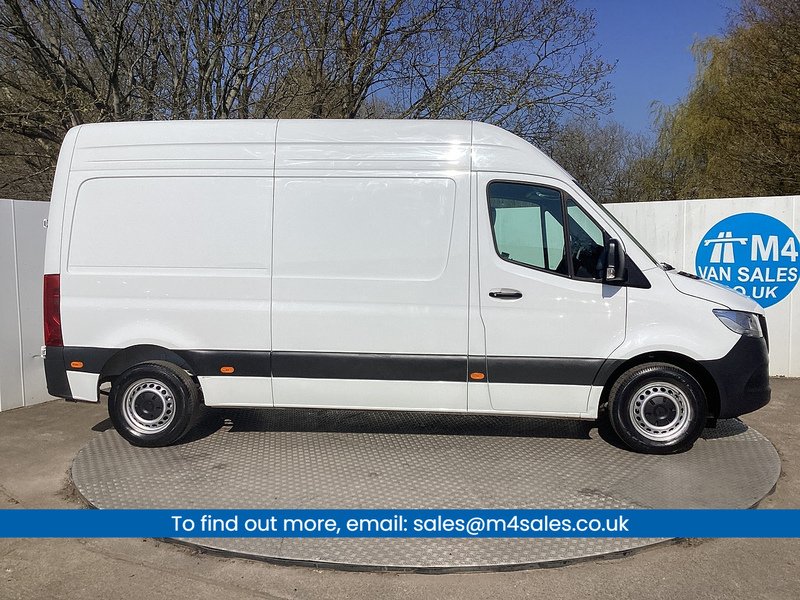 Mercedes 315 CDI Premium MWB H/R Progressive A/C Euro 6