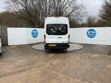 Ford Transit TDCi 460 Trend 17 Seat 