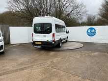 Ford Transit TDCi 460 Trend 17 Seat 