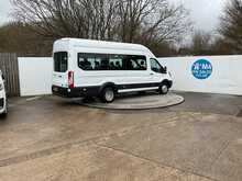 Ford Transit TDCi 460 Trend 17 Seat 