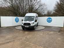 Ford Transit TDCi 460 Trend 17 Seat 