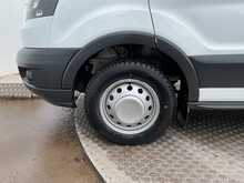 Ford Transit TDCi 460 Trend 17 Seat 