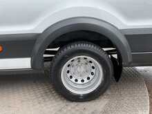 Ford Transit TDCi 460 Trend 17 Seat 