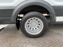 Ford Transit TDCi 460 Trend 17 Seat 