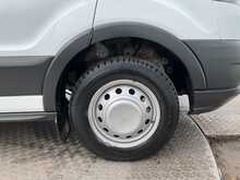 Ford Transit TDCi 460 Trend 17 Seat 