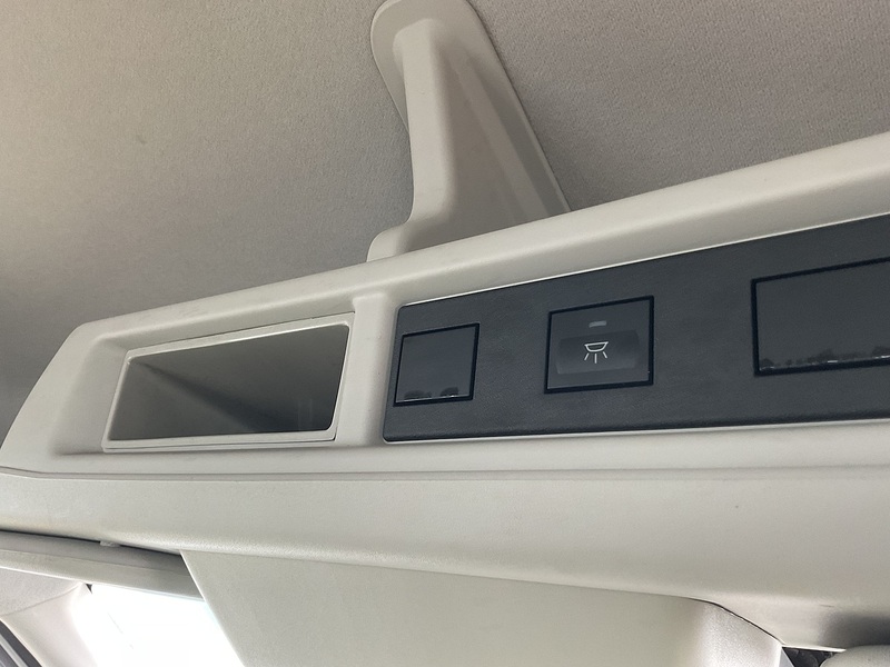 Ford 2.2 TDCi 460 HDT Trend Minibus 5dr Diesel Manual L4 H3 (18 seats) (196 g/km, 123 bhp)