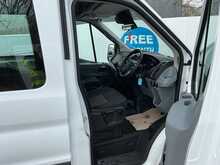 Ford Transit TDCi 460 Trend 17 Seat 