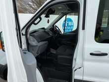 Ford Transit TDCi 460 Trend 17 Seat 