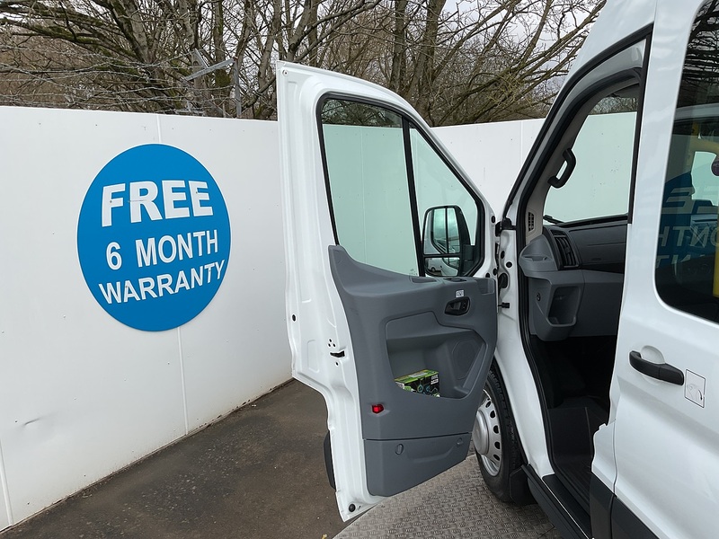 Ford 2.2 TDCi 460 HDT Trend Minibus 5dr Diesel Manual L4 H3 (18 seats) (196 g/km, 123 bhp)