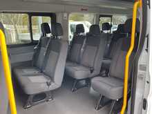Ford Transit TDCi 460 Trend 17 Seat 