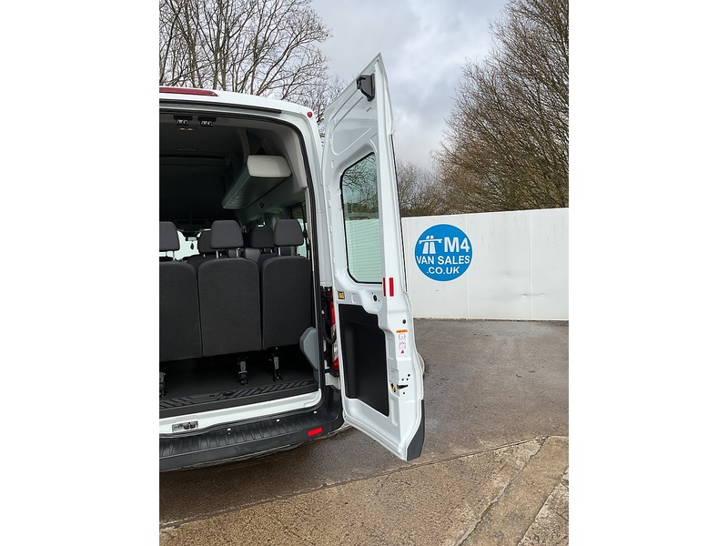 Ford 2.2 TDCi 460 HDT Trend Minibus 5dr Diesel Manual L4 H3 (18 seats) (196 g/km, 123 bhp)
