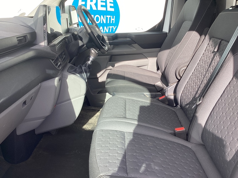 Ford 280 EcoBlue Limited SWB L/R Euro 6