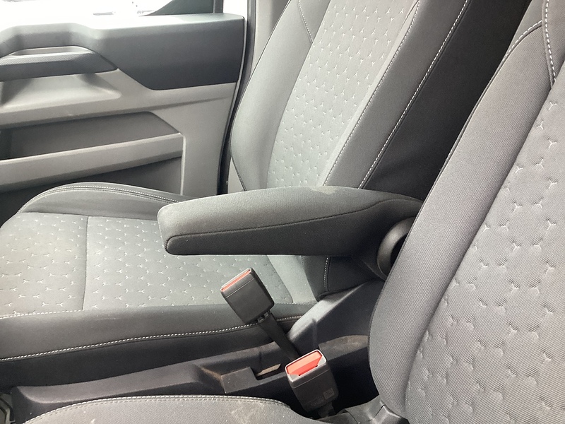 Ford 280 EcoBlue Limited SWB L/R A/C Euro 6