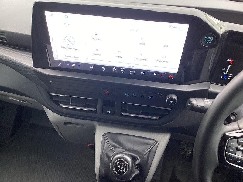 Ford 280 EcoBlue Limited SWB L/R A/C Euro 6