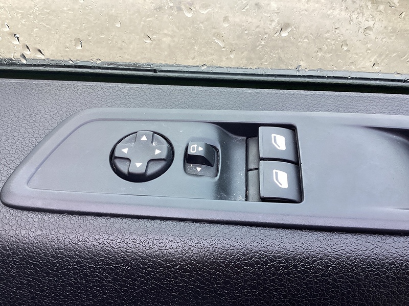 Vauxhall Turbo D 3100 Pro LWB L/R Euro 6 **NO VAT**