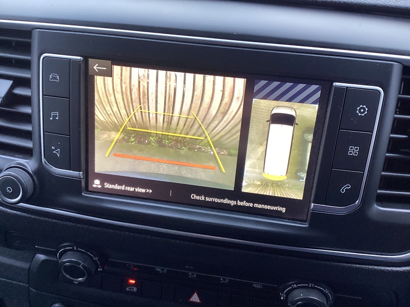 Vauxhall Turbo D 3100 Pro LWB L/R Euro 6 **NO VAT**