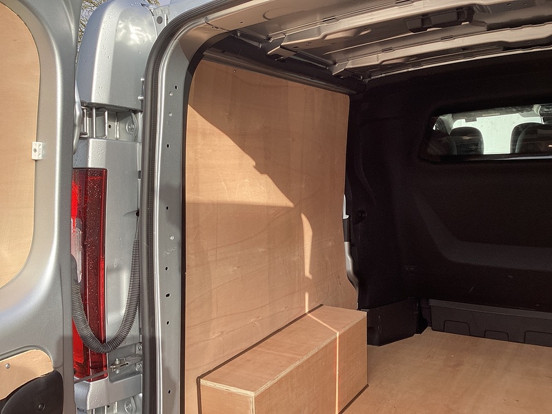 Renault dCi Blue LL30 Extra Sport L/R Crewcab A/C Euro 6