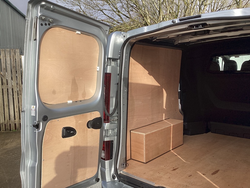 Renault dCi Blue LL30 Extra Sport L/R Crewcab A/C Euro 6