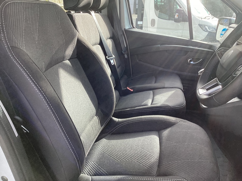 Renault dCi Blue LL30 Extra Sport L/R Crewcab A/C Euro 6