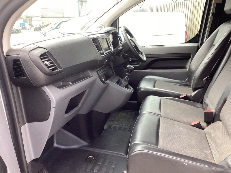 Vauxhall Turbo D 3100 Sportive LWB L/R Euro 6 **NO VAT**