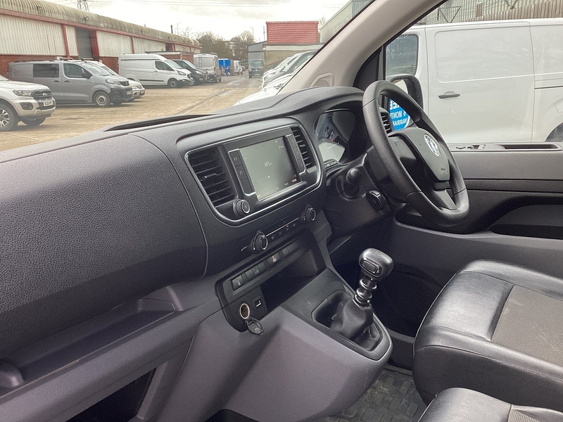 Vauxhall Turbo D 3100 Sportive LWB L/R Euro 6 **NO VAT**