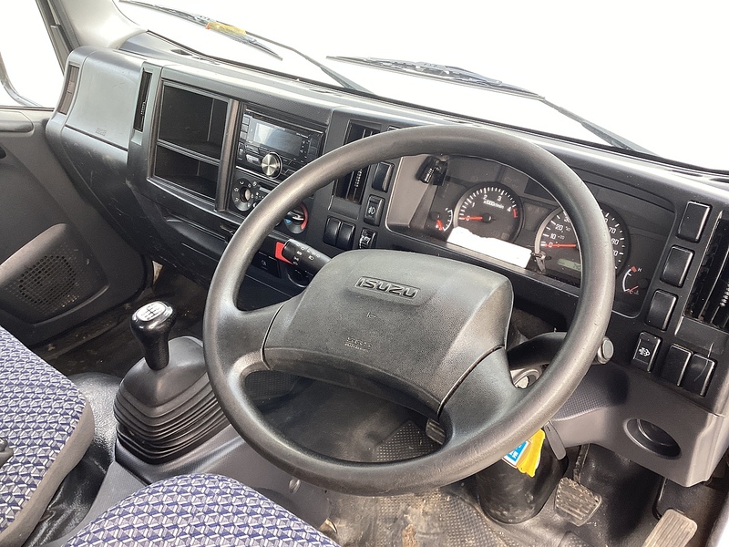 Isuzu D N35 125s LWB Dropside L=14FT 8