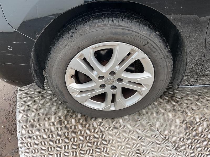 Vauxhall Turbo D 3100 Elite SWB L/R Euro 6