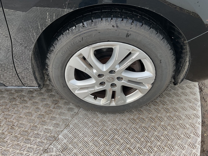 Vauxhall Turbo D 3100 Elite SWB L/R Euro 6