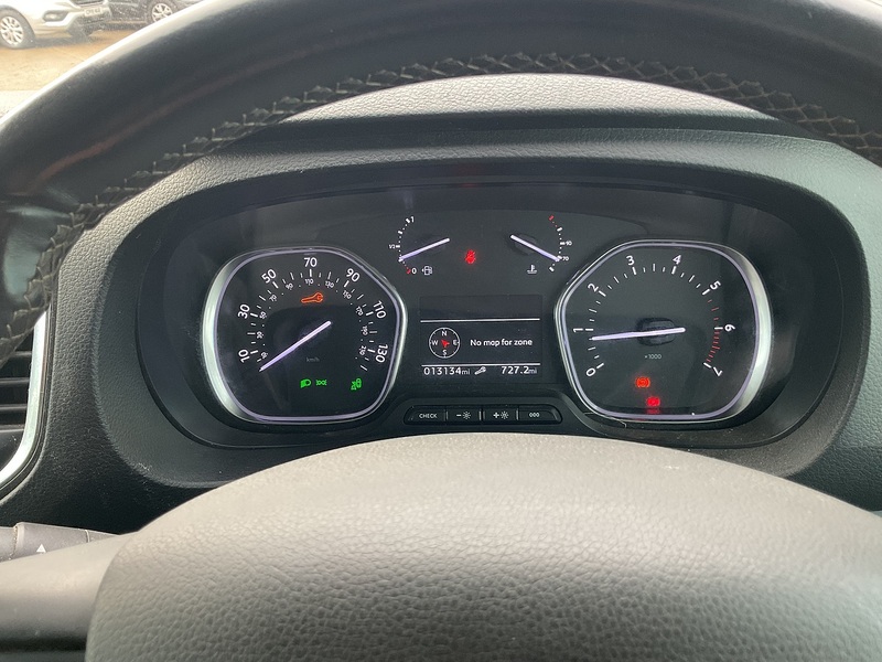 Vauxhall Turbo D 3100 Elite SWB L/R Euro 6