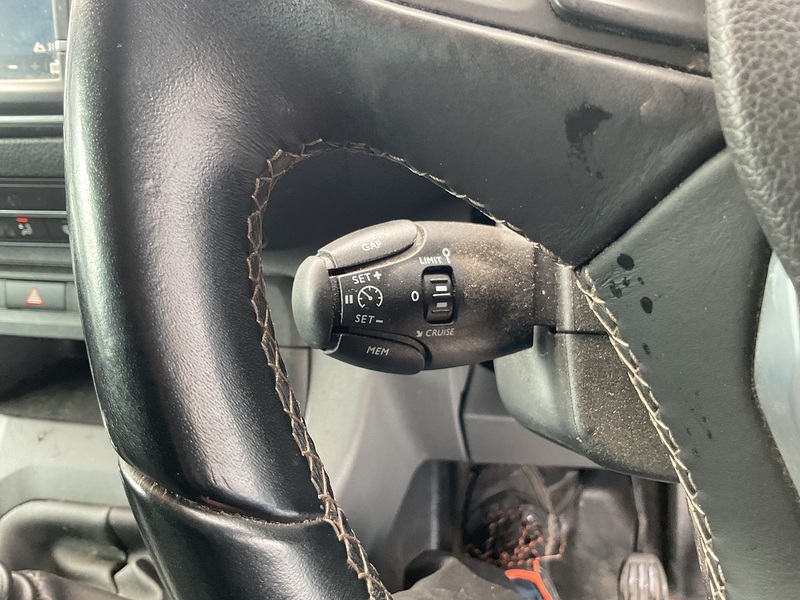 Vauxhall Turbo D 3100 Elite SWB L/R Euro 6