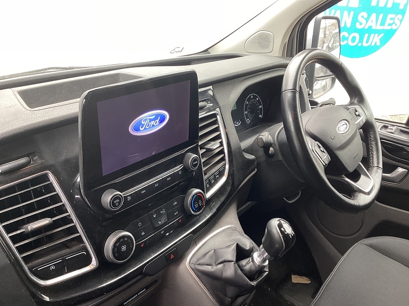 Ford 320 EcoBlue Limited LWB Crewcab A/C Euro 6