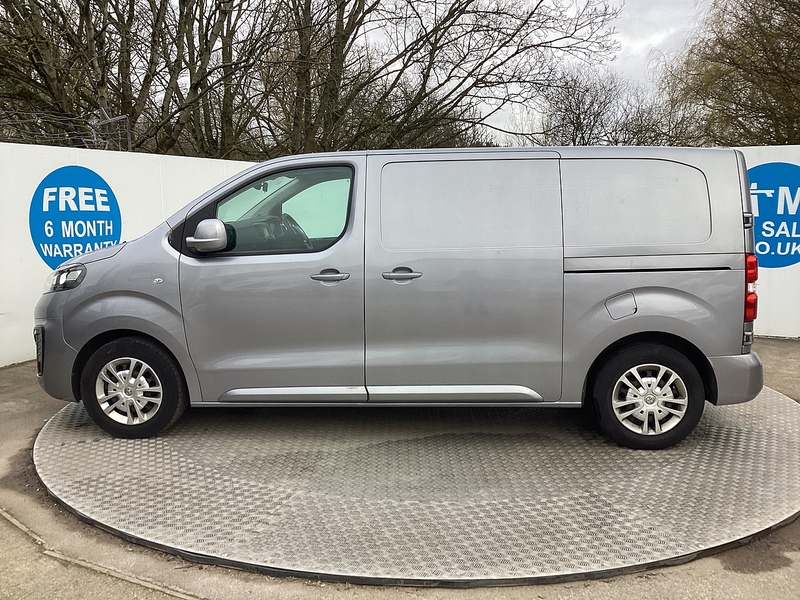 Vauxhall Turbo D 2700 Sportive SWB L/R Euro 6 A/C **NO VAT**