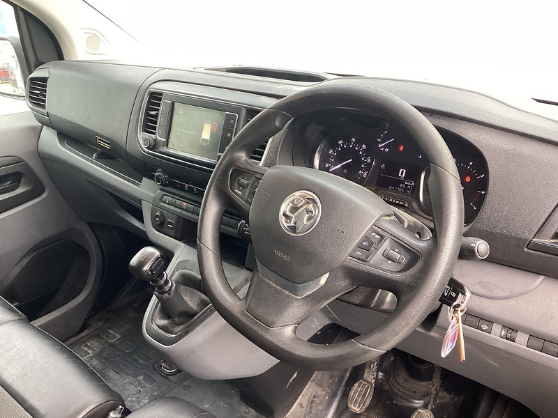 Vauxhall Turbo D 2700 Sportive SWB L/R Euro 6 A/C **NO VAT**