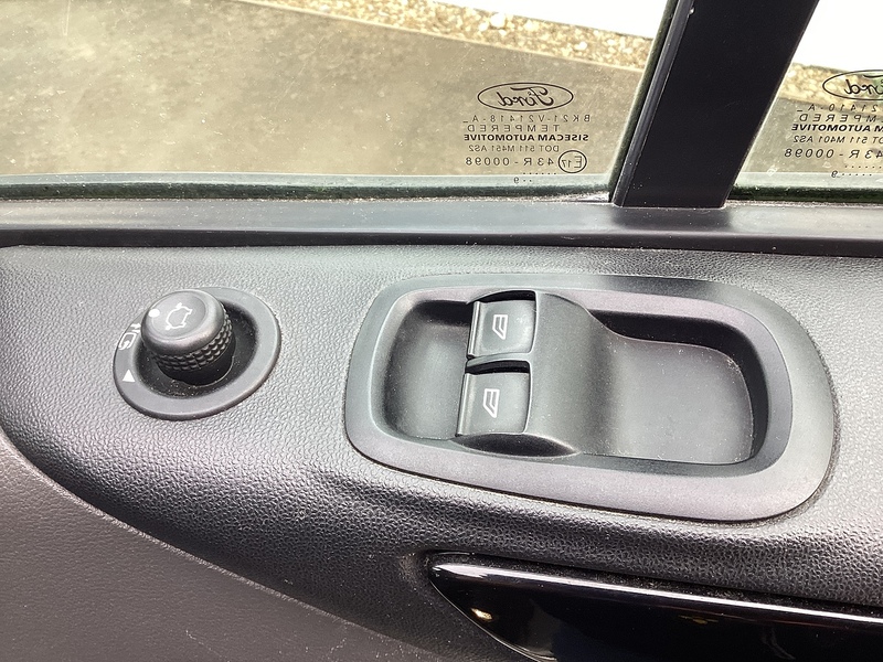 Ford 300 EcoBlue Limited SWB Crewcab A/C Euro 6