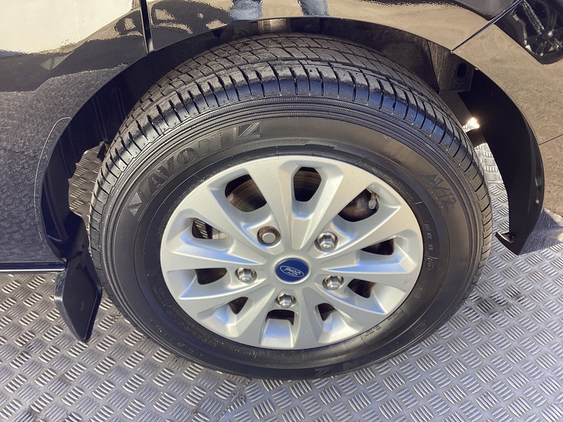 Ford 280 EcoBlue Limited SWB L/R Euro 6