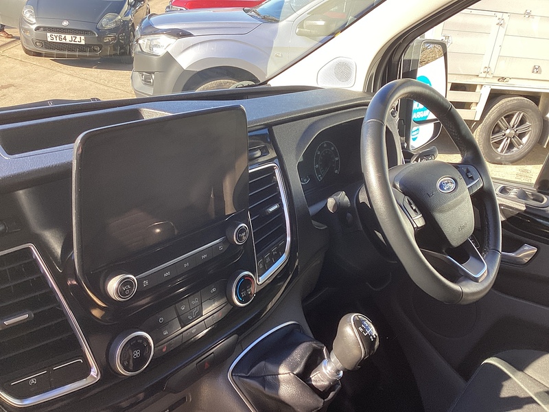 Ford 280 EcoBlue Limited SWB L/R Euro 6