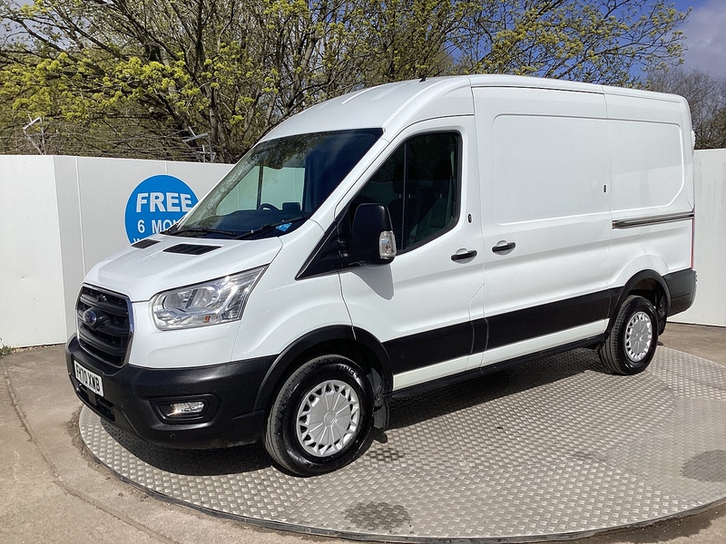 Ford 350 EcoBlue Trend MWB M/R Euro 6