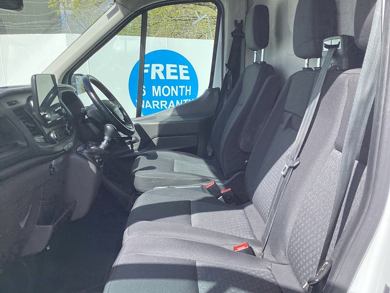 Ford 350 EcoBlue Trend MWB M/R Euro 6