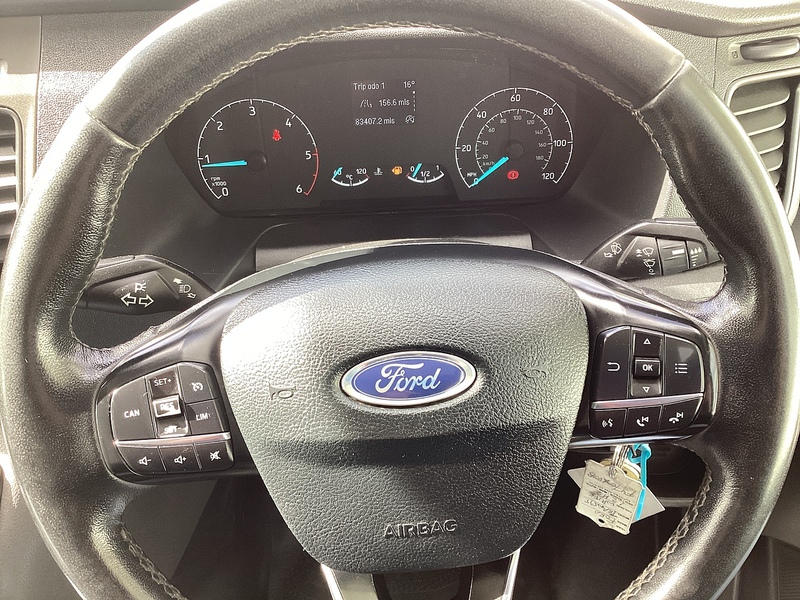 Ford 350 EcoBlue Trend MWB M/R Euro 6
