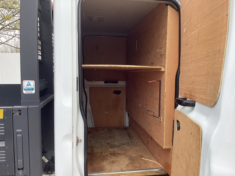 Ford 350 C/C Tipper 1 Stop Body Eu 6 L=9FT 4