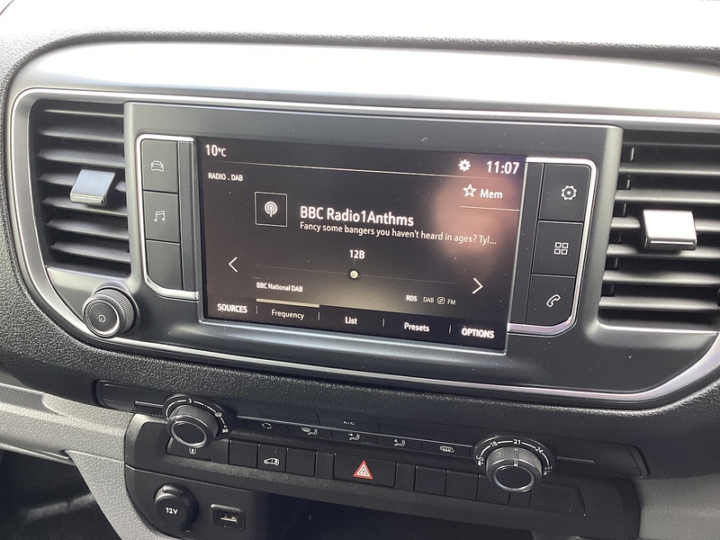 Vauxhall Turbo D 3100 Sportive LWB L/R A/C Euro 6