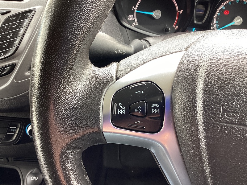 Ford TDCi Trend A/C SWB Euro 6 **NO VAT**