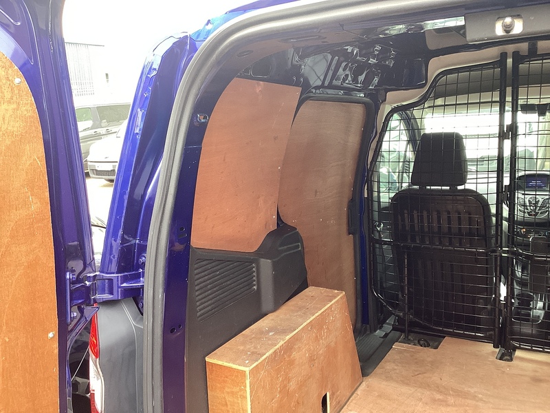 Ford TDCi Trend A/C SWB Euro 6 **NO VAT**