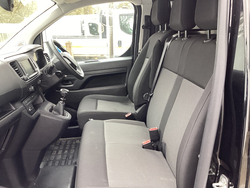 Peugeot BlueHDi 1000 Professional Premium + SWB L/R  A/C Euro 6 