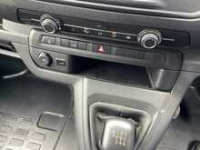 Peugeot Expert BlueHDi 1000 Professional Premium + SWB L/R  A/C Euro 6 