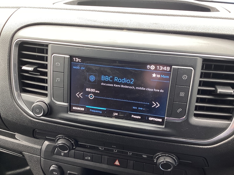 Peugeot BlueHDi 1000 Professional Premium + SWB L/R  A/C Euro 6 