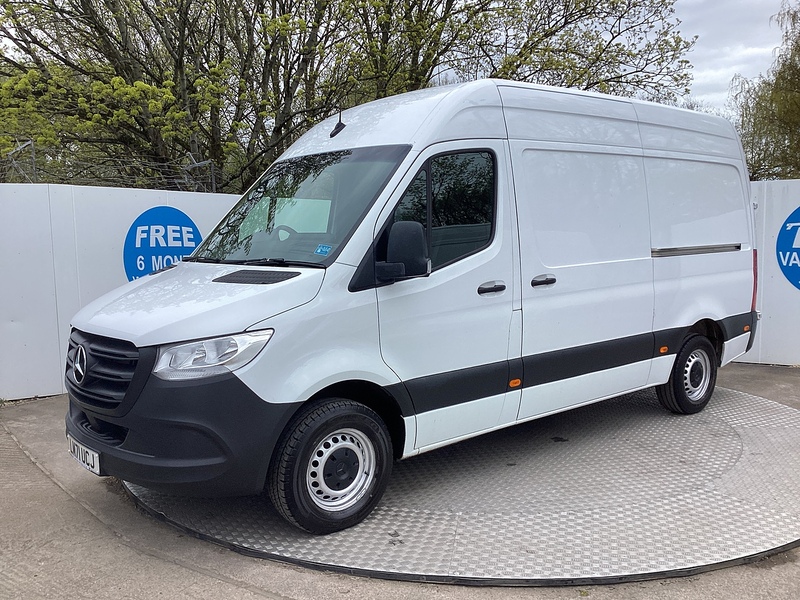 Mercedes 315 CDI Progressive MWB M/R A/C Euro 6